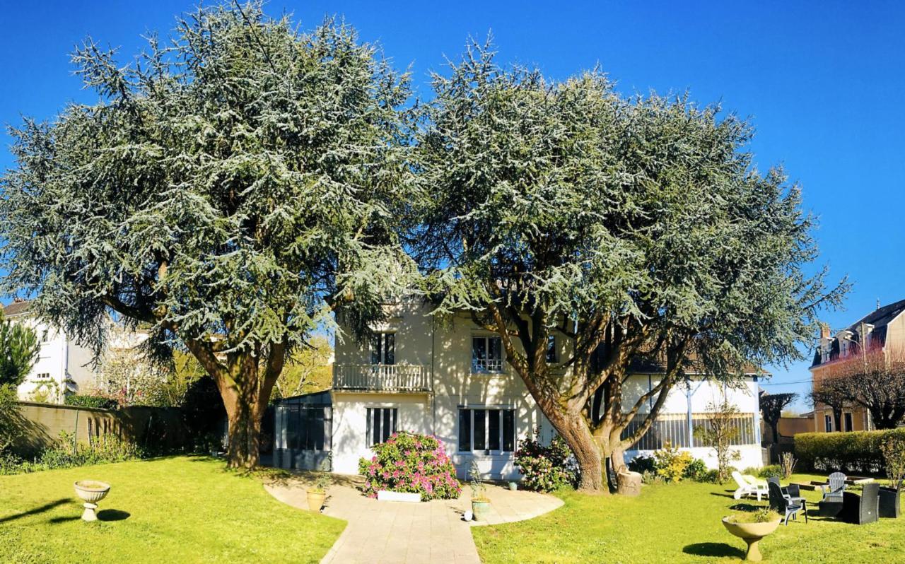 Chambres D'Hotes La Maison Blanche Saint-Junien Exterior photo