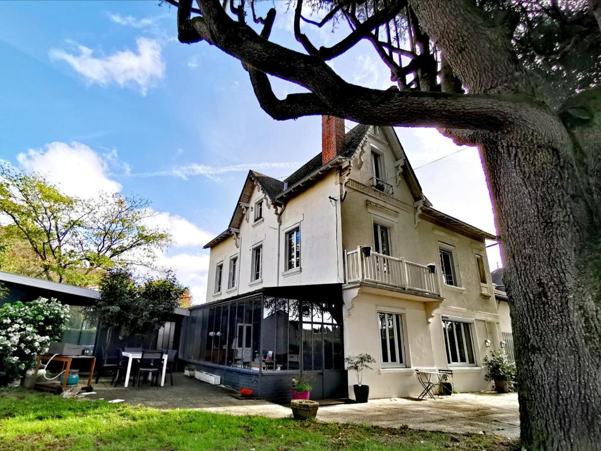 Chambres D'Hotes La Maison Blanche Saint-Junien Exterior photo